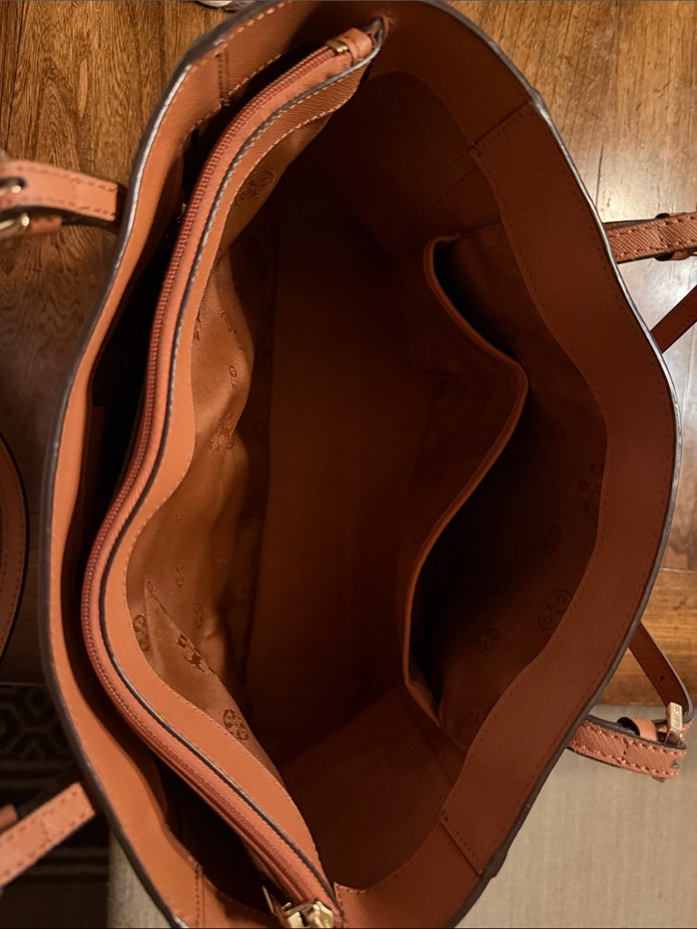 Tory Burch Chestnut Brown Double-Strap Leather Tote - Picture 3 of 4